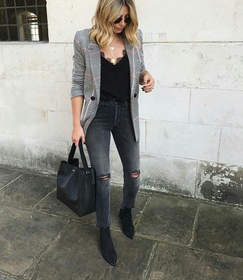 Jean negro con blazer gris